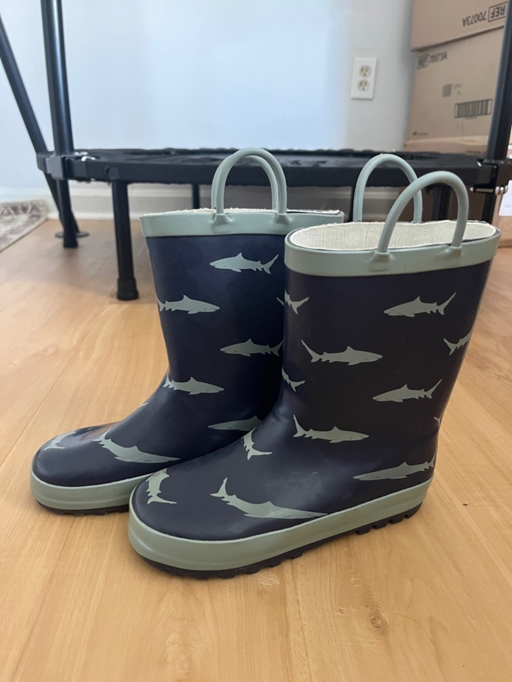 Boy’s shark rain boots